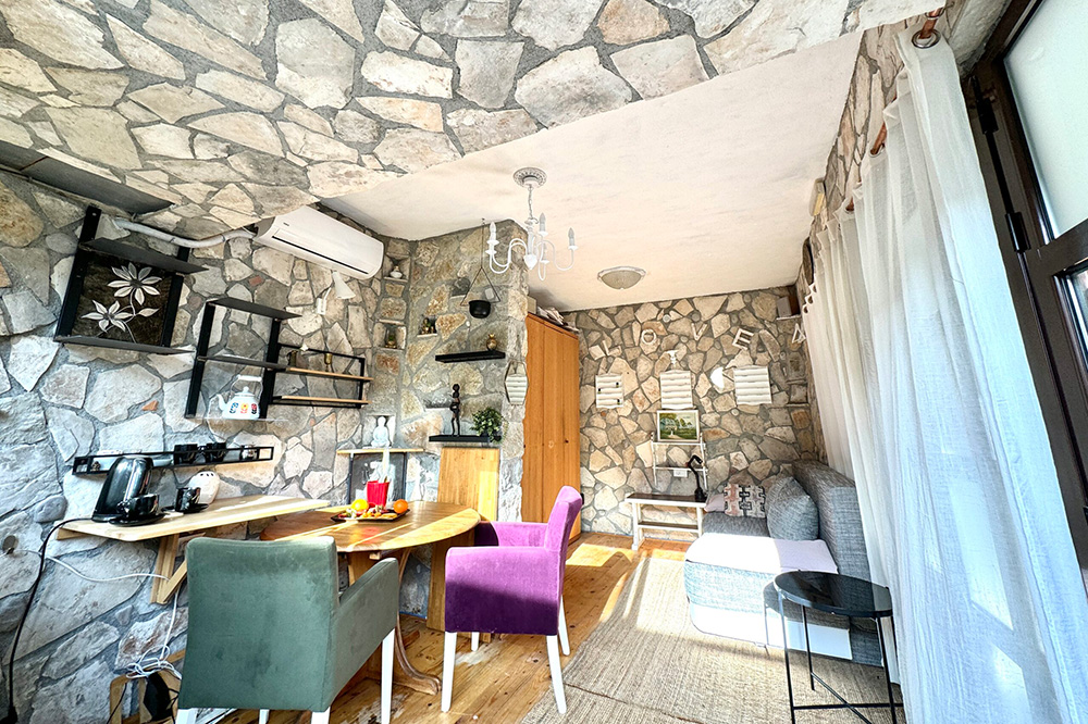 Read more about the article Authentic Stone House – Double Room 2