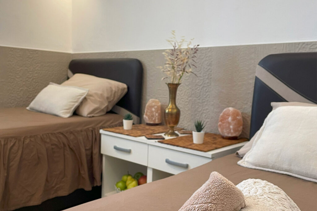 room1 (2)