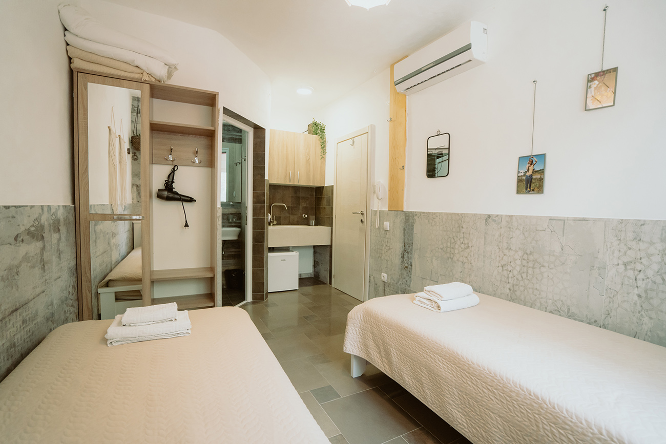room2 (5)
